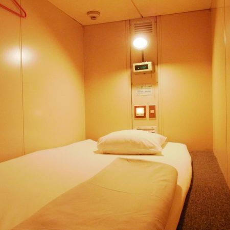 Capsule Hotel Block Room Токио Экстерьер фото