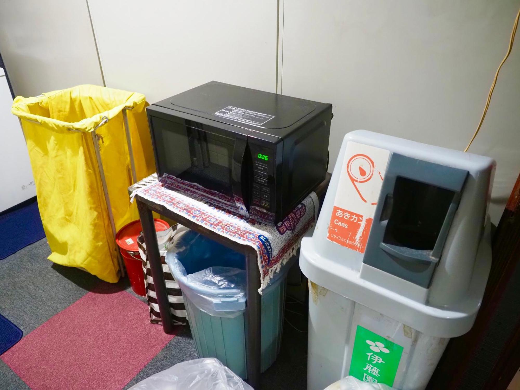 Capsule Hotel Block Room Токио Экстерьер фото